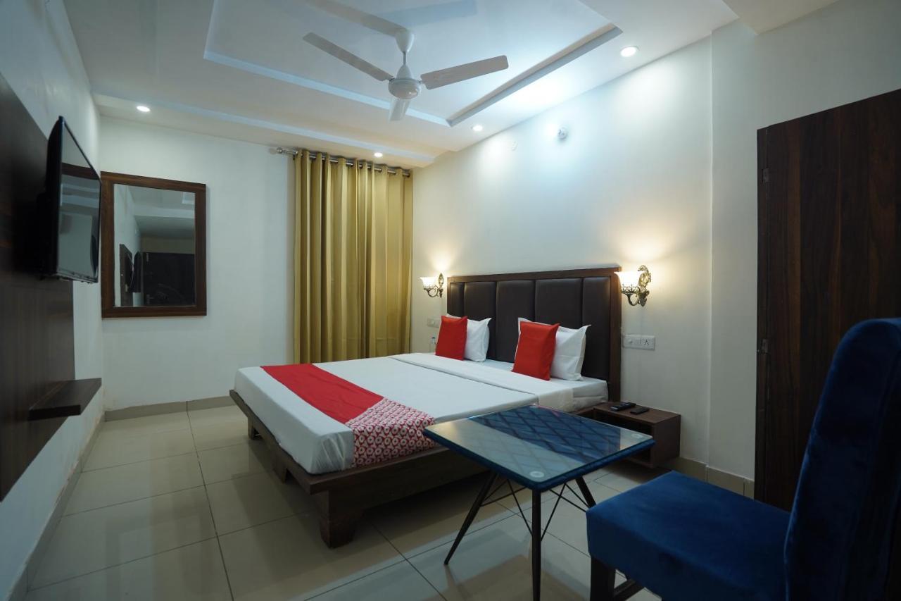 Hotel O Grey Orchid Ludhiana Eksteriør billede