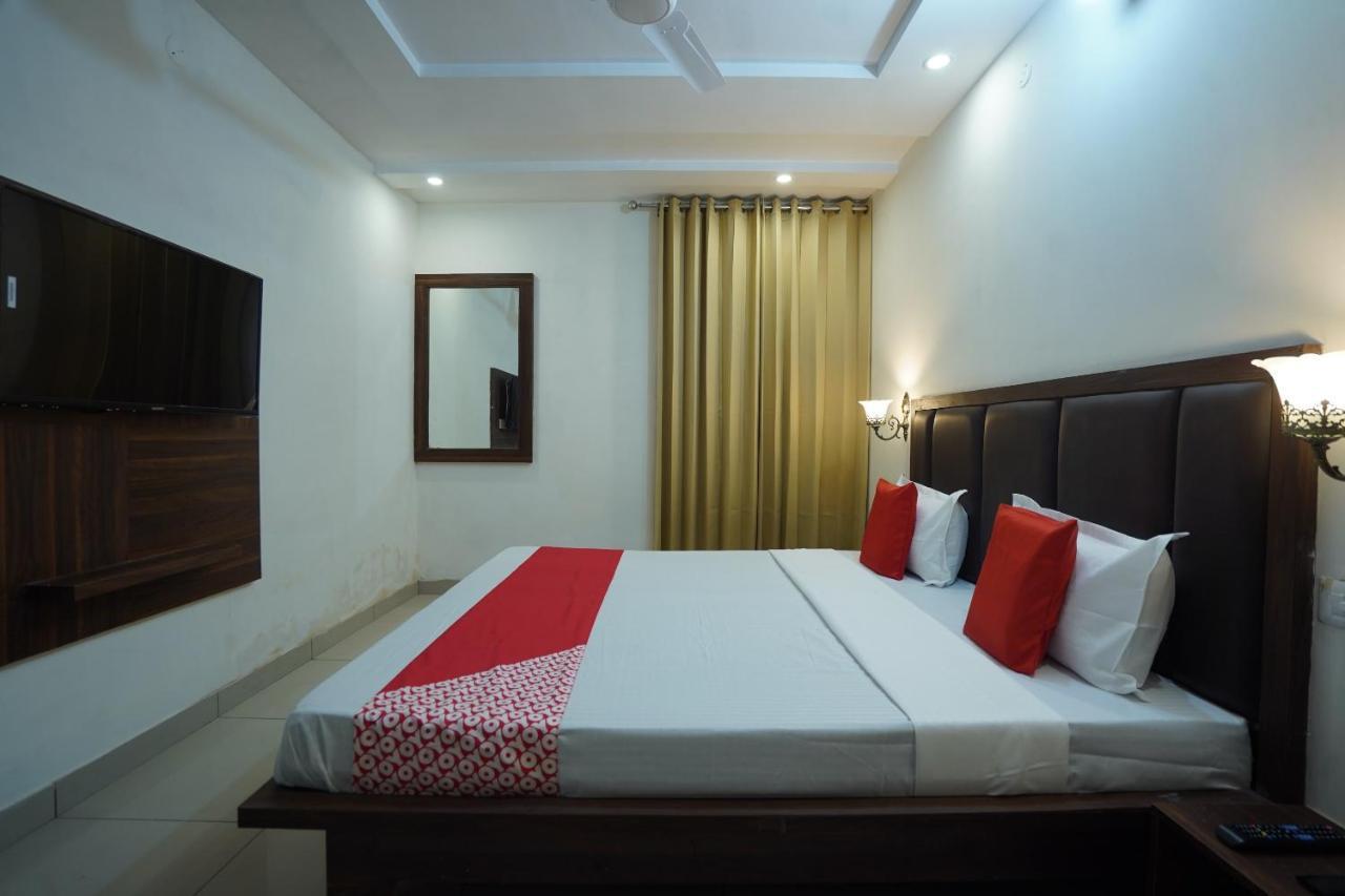 Hotel O Grey Orchid Ludhiana Eksteriør billede