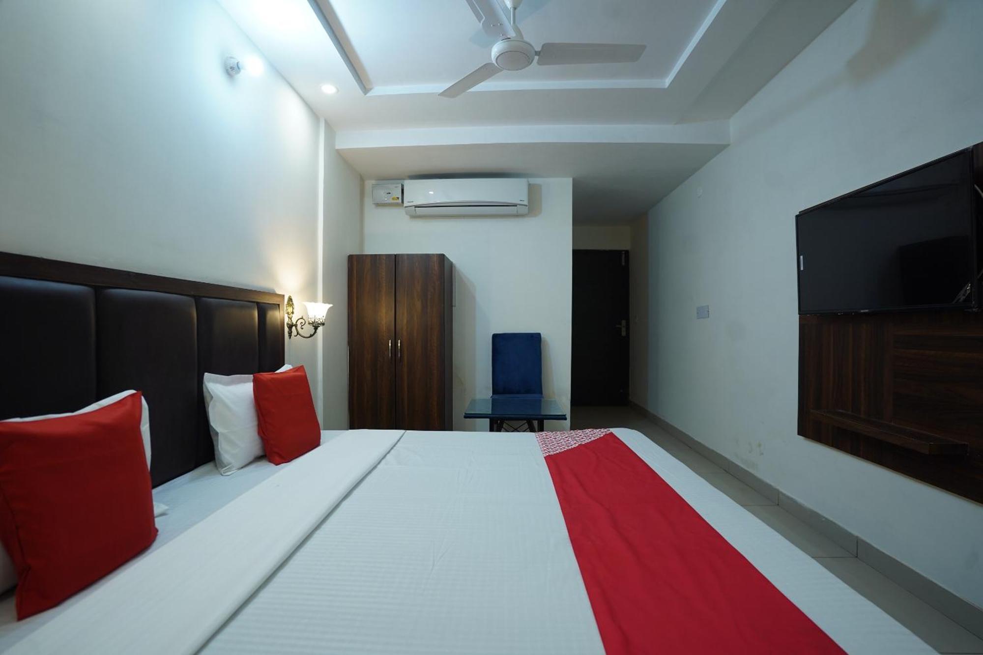 Hotel O Grey Orchid Ludhiana Eksteriør billede